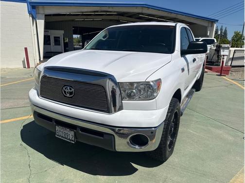White 2007 Toyota Tundra SR5 5.7L V8