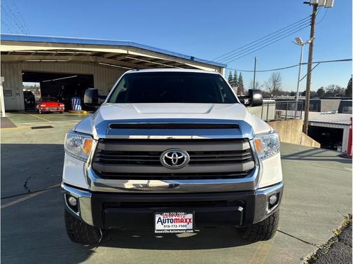2014 Toyota Tundra SR5