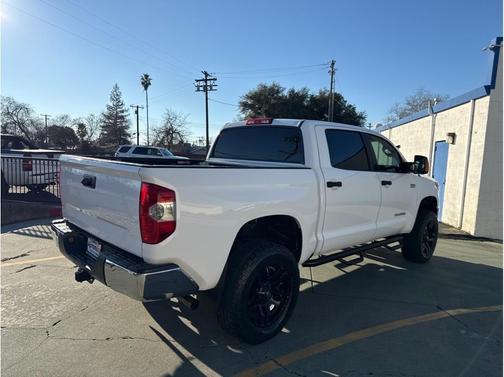 2014 Toyota Tundra SR5