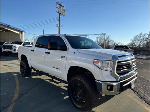 2014 Toyota Tundra SR5