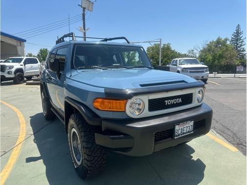 2014 Toyota FJ Cruiser Base