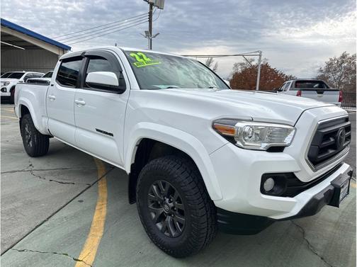 2022 Toyota Tacoma SR5