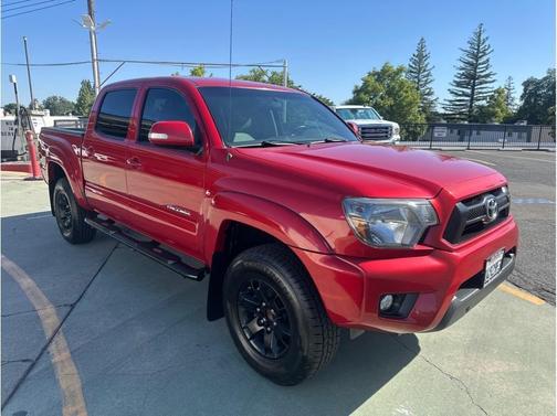 Red 2014 Toyota Tacoma 5 FT