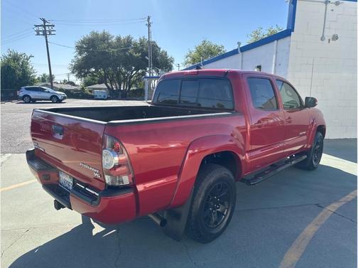 Red 2014 Toyota Tacoma 5 FT