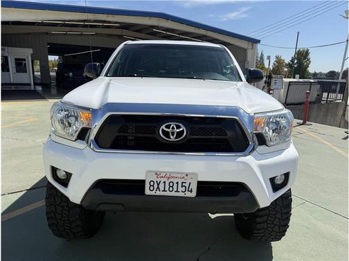 White 2012 Toyota Tacoma 6 FT