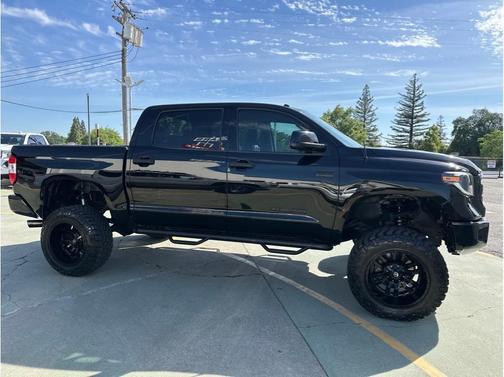 Black 2017 Toyota Tundra SR5