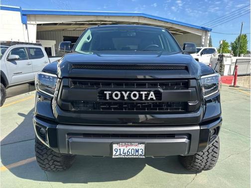 Black 2017 Toyota Tundra SR5