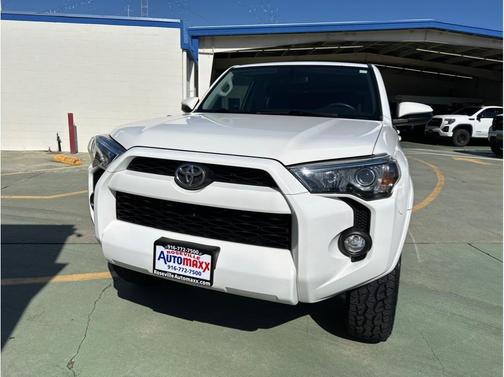 White 2019 Toyota 4Runner SR5 Sport