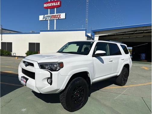 White 2019 Toyota 4Runner SR5 Sport