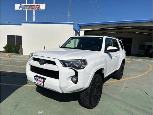 White 2019 Toyota 4Runner SR5 Sport