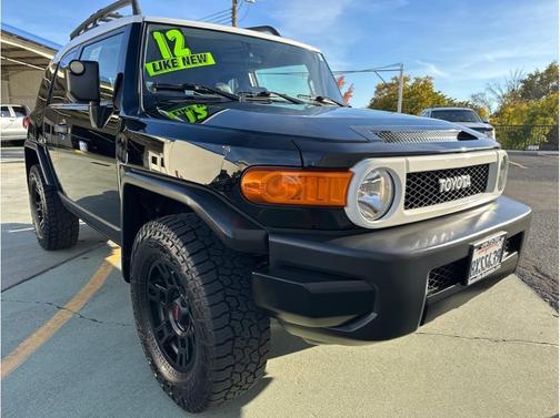 2012 Toyota FJ Cruiser Base