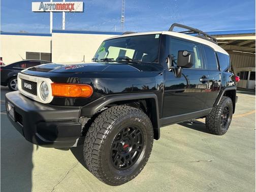 2012 Toyota FJ Cruiser Base