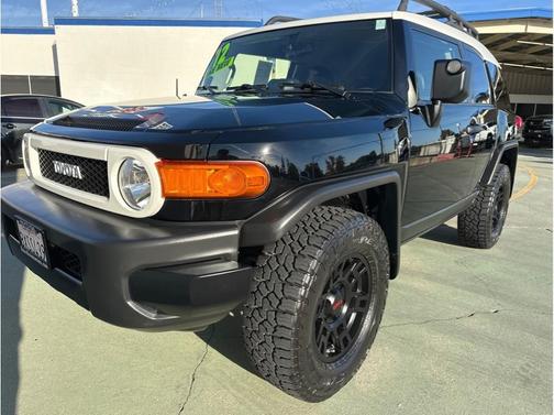 2012 Toyota FJ Cruiser Base