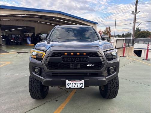 2023 Toyota Tacoma SR