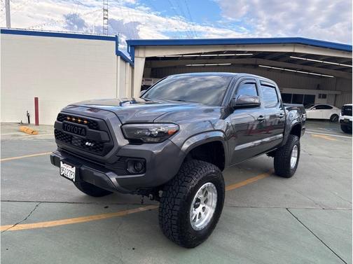 2023 Toyota Tacoma SR