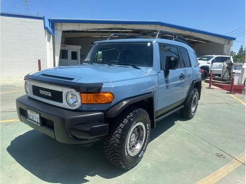 2014 Toyota FJ Cruiser Base