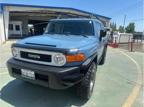 2014 Toyota FJ Cruiser Base