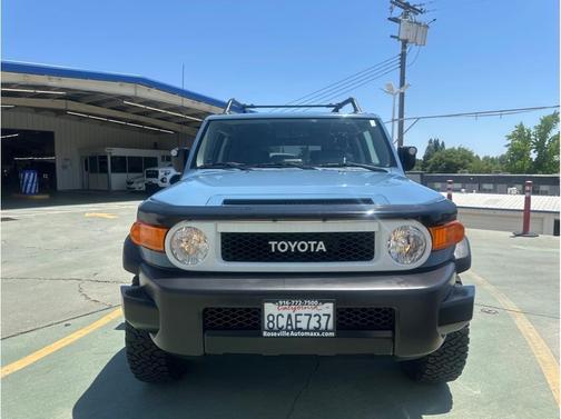 2014 Toyota FJ Cruiser Base