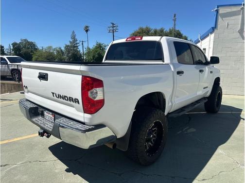 2017 Toyota Tundra SR5