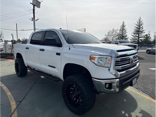 2017 Toyota Tundra SR5