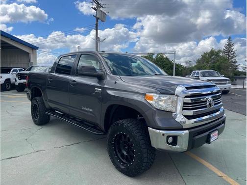 2017 Toyota Tundra SR5