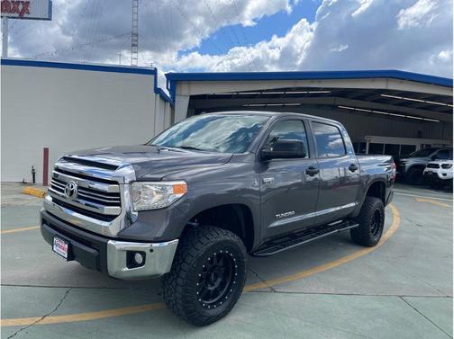 2017 Toyota Tundra SR5