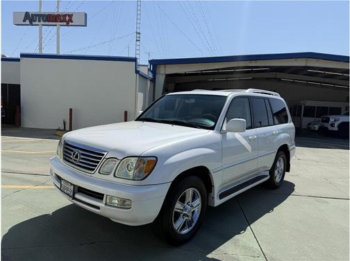 White 2006 Lexus LX 470
