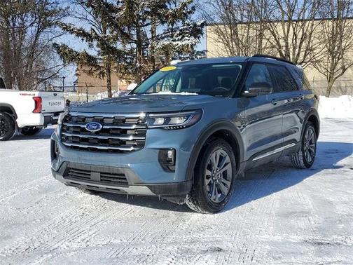 2025 Ford Explorer Active