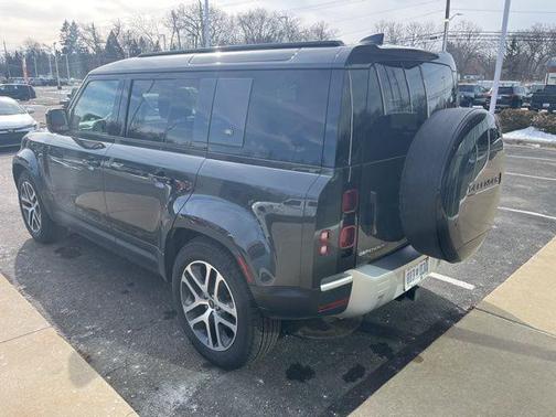 2024 Land Rover Defender 110 P400 S