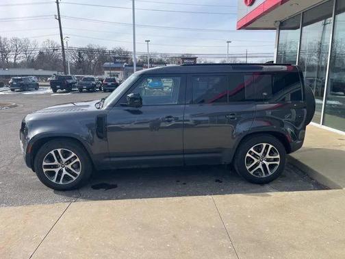 2024 Land Rover Defender 110 P400 S