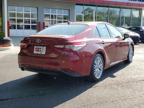 Ruby Flare Pearl 2020 Toyota Camry Hybrid XLE