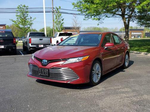 Ruby Flare Pearl 2020 Toyota Camry Hybrid XLE