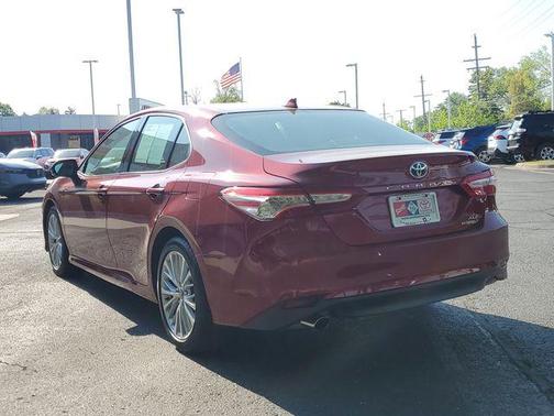 Ruby Flare Pearl 2020 Toyota Camry Hybrid XLE