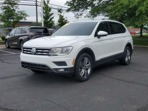 Pure White 2021 Volkswagen Tiguan 2.0T SEL