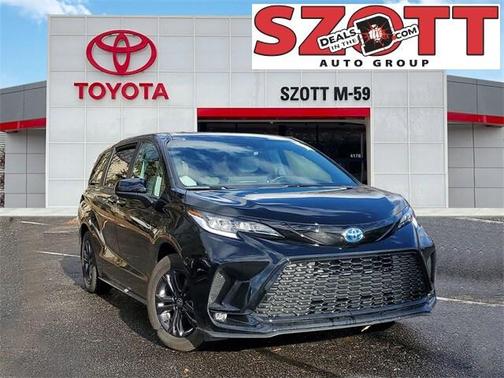 2025 Toyota Sienna XSE 7 Passenger