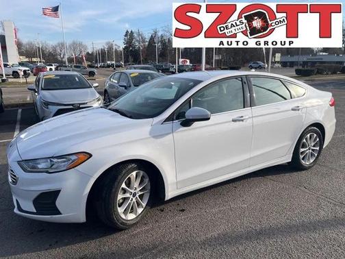 2020 Ford Fusion SE