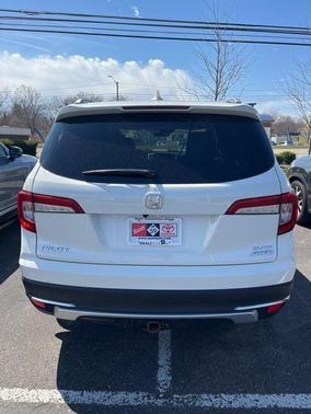 White Diamond Pearl 2019 Honda Pilot Elite