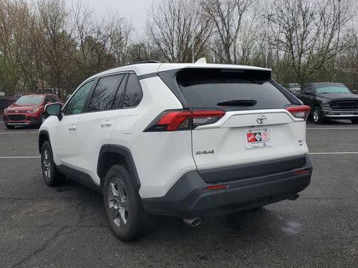 Ice 2025 Toyota RAV4 XLE