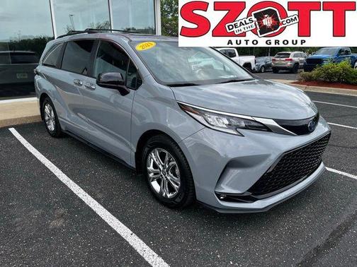 Cement 2023 Toyota Sienna XSE 7 Passenger