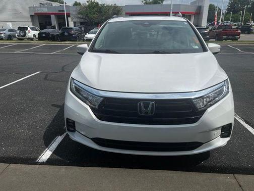 Platinum White Pearl 2023 Honda Odyssey Elite
