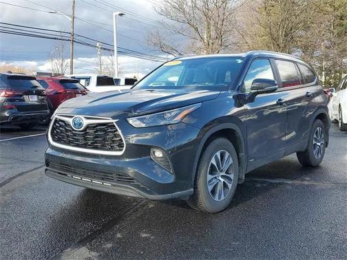 2023 Toyota Highlander Hybrid XLE