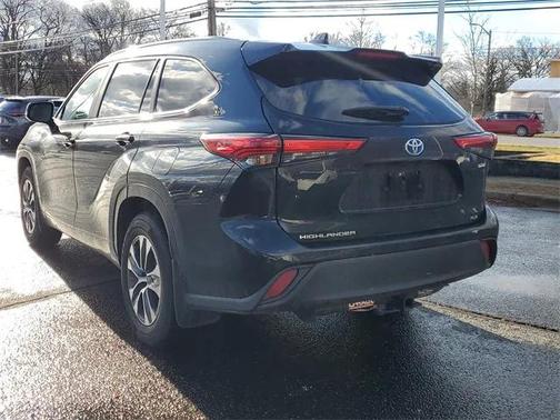 2023 Toyota Highlander Hybrid XLE