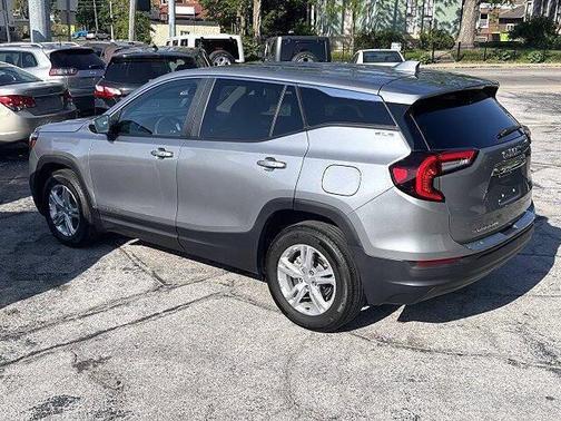 Sterling Metallic 2024 GMC Terrain SLE