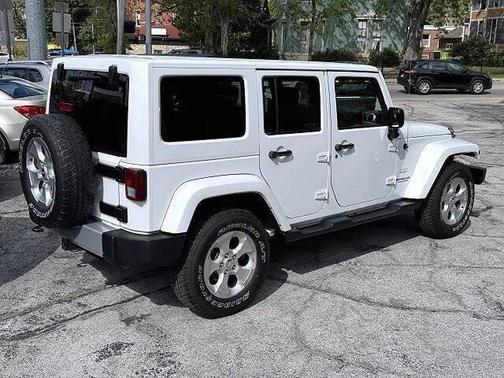 Bright White Clear Coat 2015 Jeep Wrangler Unlimited Sahara