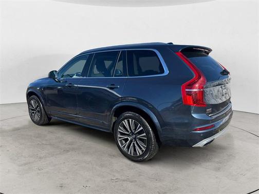2020 Volvo XC90 T5 Momentum