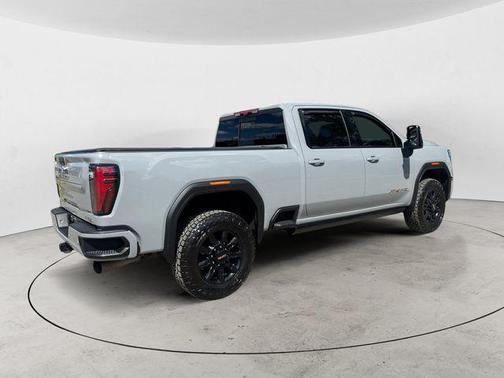 Thunderstorm Gray 2024 GMC Sierra 2500 AT4