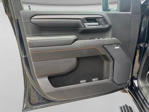 Onyx Black 2024 GMC Sierra 3500 AT4
