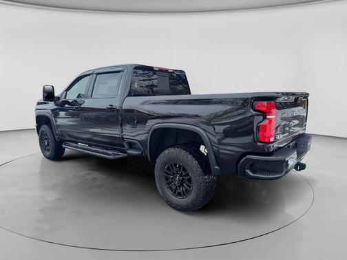 2024 Chevrolet Silverado 2500 4WD Crew Cab Standard Bed ZR2