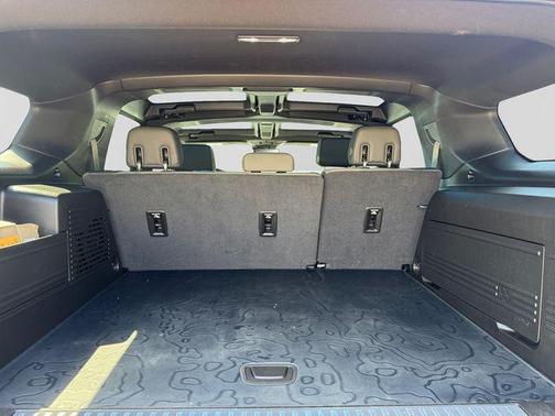 Meteorite Metallic (Grey) 2025 GMC HUMMER EV SUV 2X
