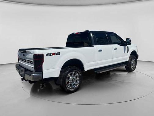Oxford White 2022 Ford F-250 Lariat